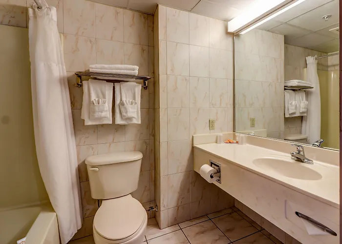 Ocean 1 & Ocean Hotel 2*